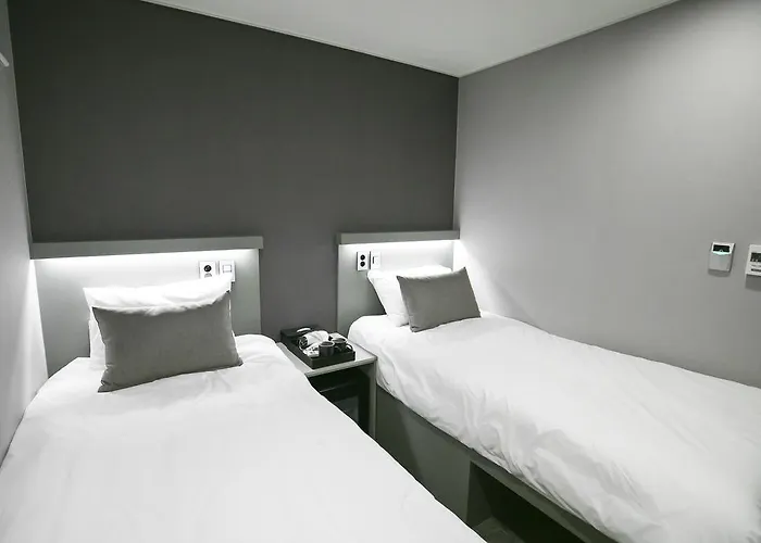 Pensión Philstay Myeongdong Station 2*