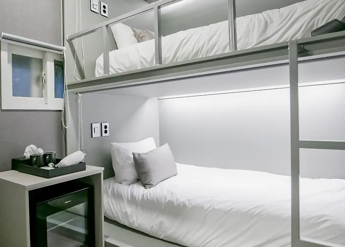 Philstay Myeongdong Station 2* Seúl
